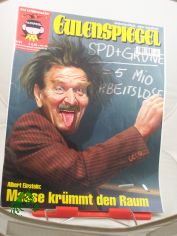 4/05, Masse kr�mmt den Raum