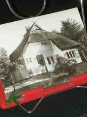 Ostseebad AHRENSHOOP, Rohrdachhaus, Foto Andreas Wegscheider