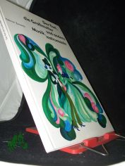 Der Esel, die Grossmutter und andere Musikinstrumente / f. Kinder beschrieben von Helmut Zeraschi. Die lustigen Verse dichtete Werner Lindemann. Die Ill. stammen von Sonja Wunderlich